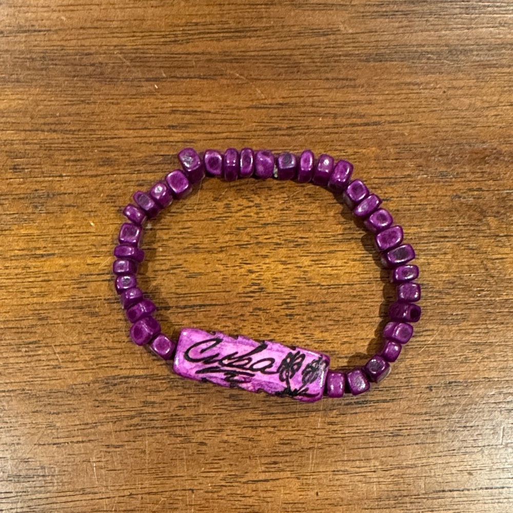 “Cuba” Souvenir — Beaded Shell Bracelet